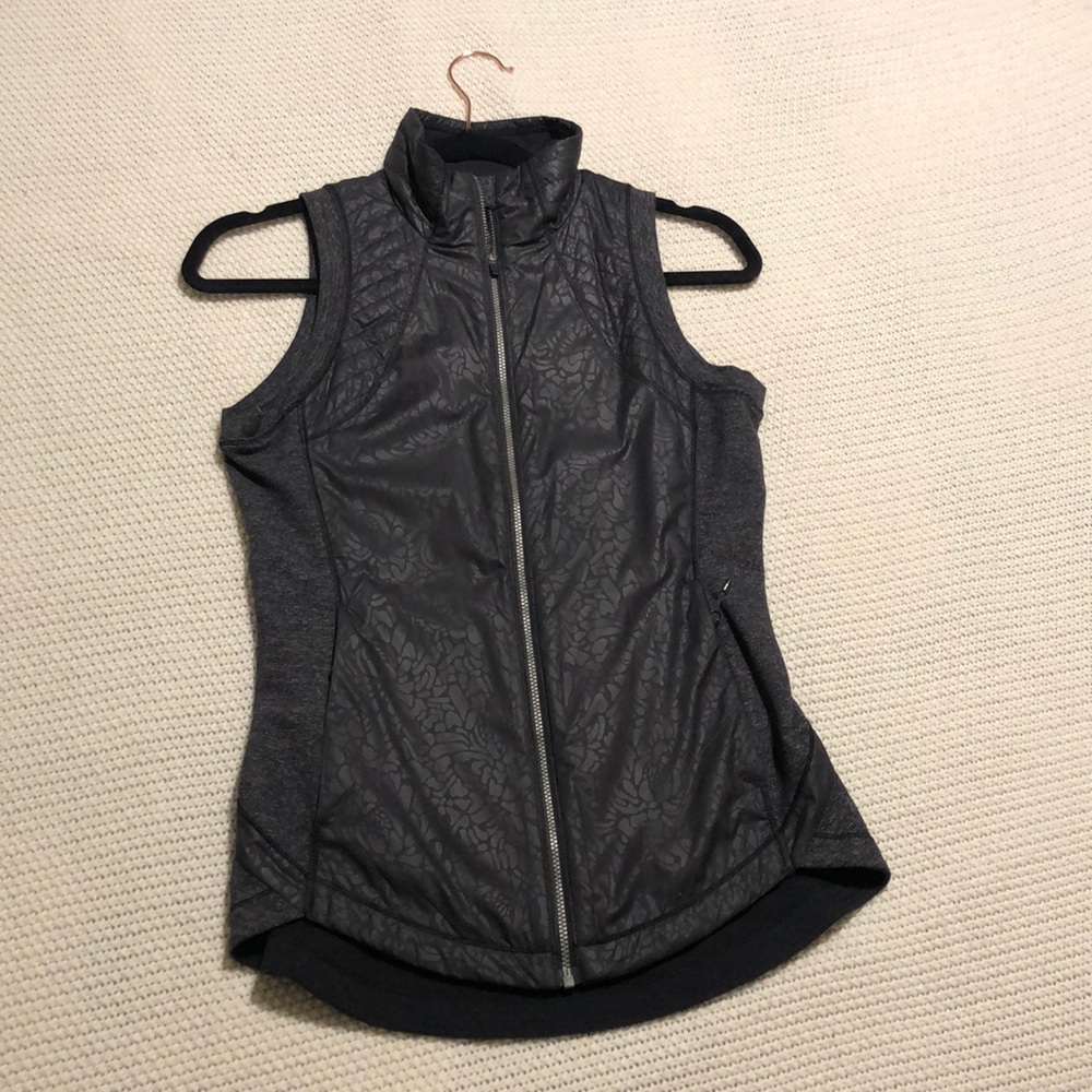 Lululemon vest size small